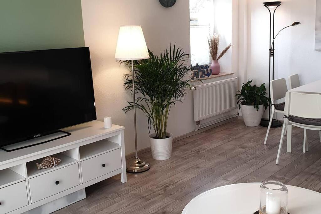Charmante Haushaelfte Mit Garten Und Terrasse Flensburg Zewnętrze zdjęcie